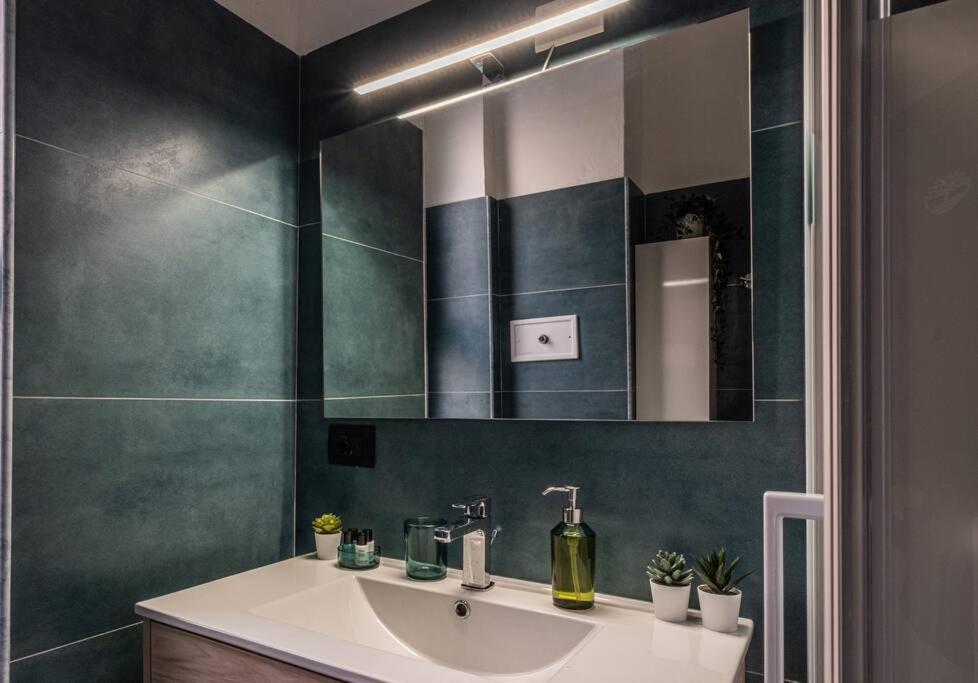 米兰Artistic House Navigli-Duomo Netflix & Design公寓 外观 照片